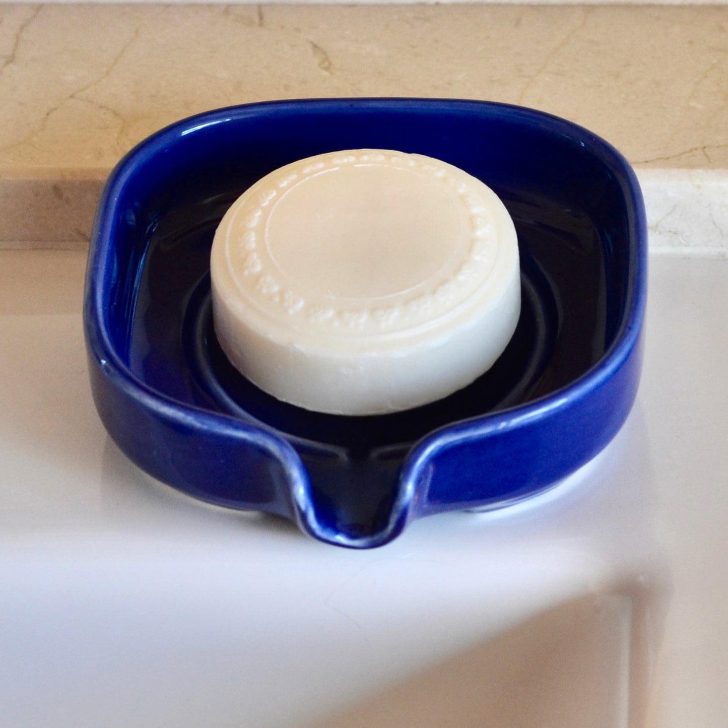 Porte-savon en porcelaine auto-drainant