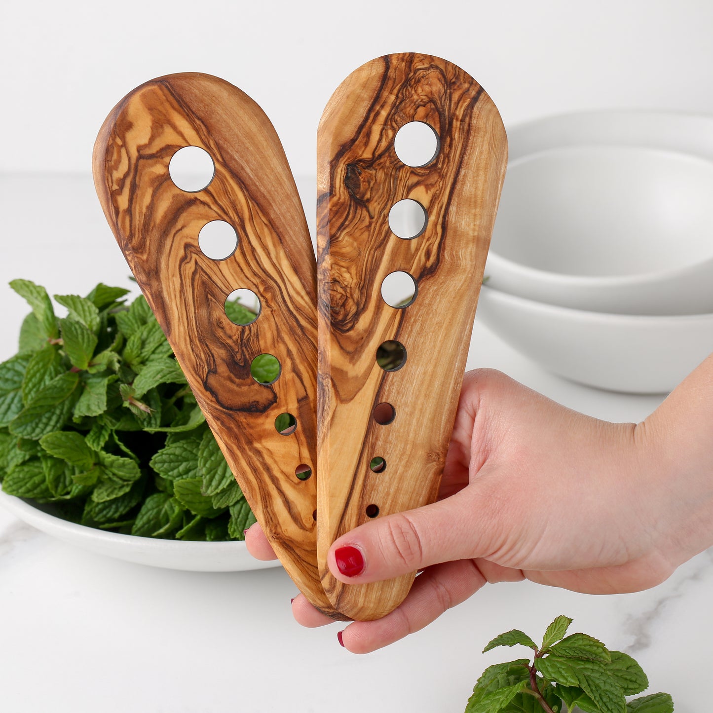Éplucheur d'herbes fait main en bois d'olivier | Accessoire de cuisine écologique