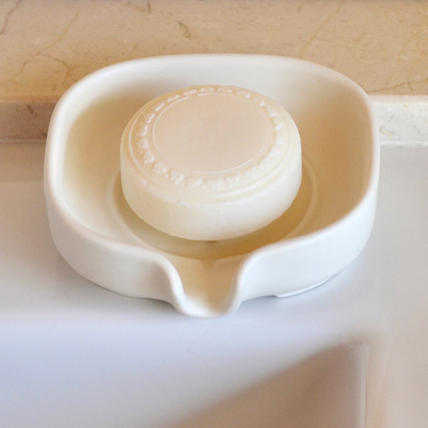Porte-savon en porcelaine auto-drainant
