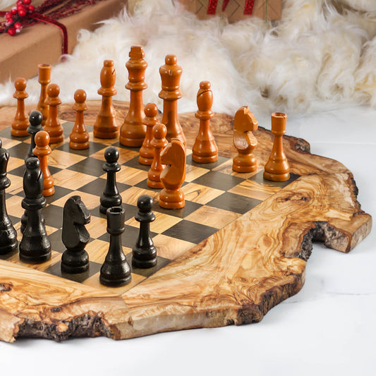 Jeu d'échecs artisanal en bois d'olivier avec bords naturels